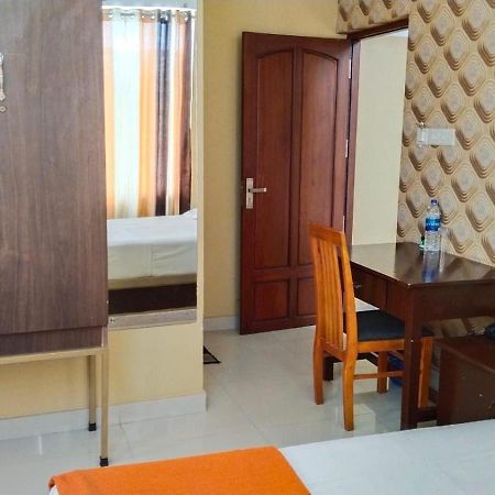 Hotel Falcon Thiruvananthapuram Ngoại thất bức ảnh