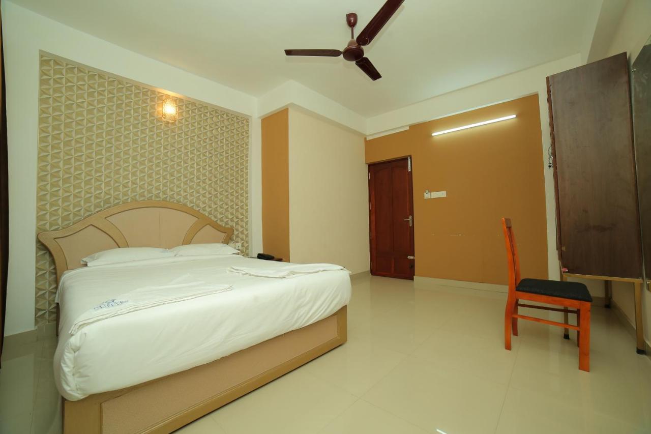 Hotel Falcon Thiruvananthapuram Ngoại thất bức ảnh