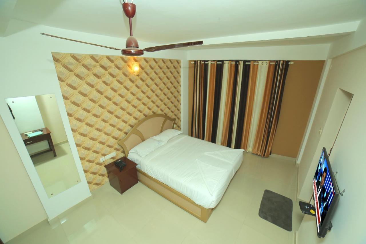 Hotel Falcon Thiruvananthapuram Ngoại thất bức ảnh