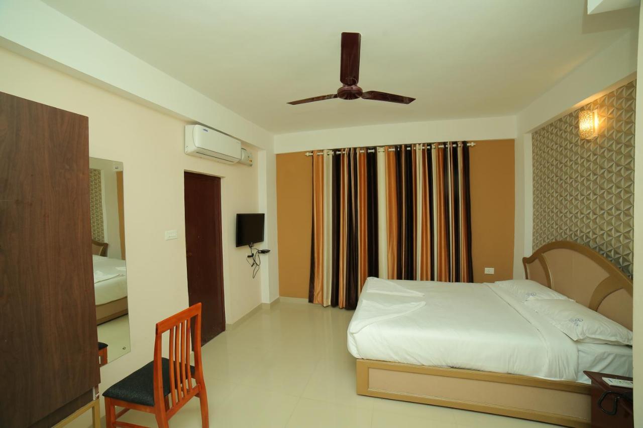 Hotel Falcon Thiruvananthapuram Ngoại thất bức ảnh