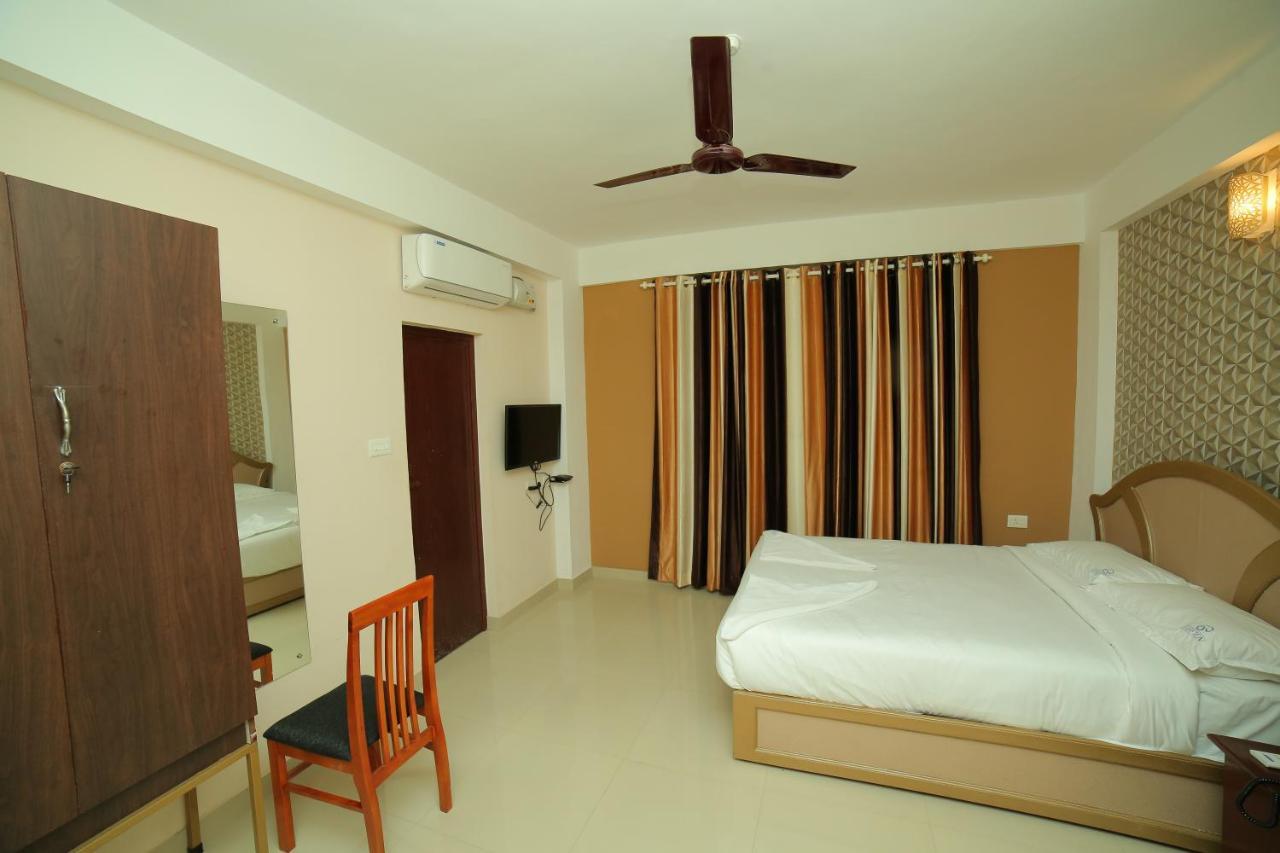 Hotel Falcon Thiruvananthapuram Ngoại thất bức ảnh