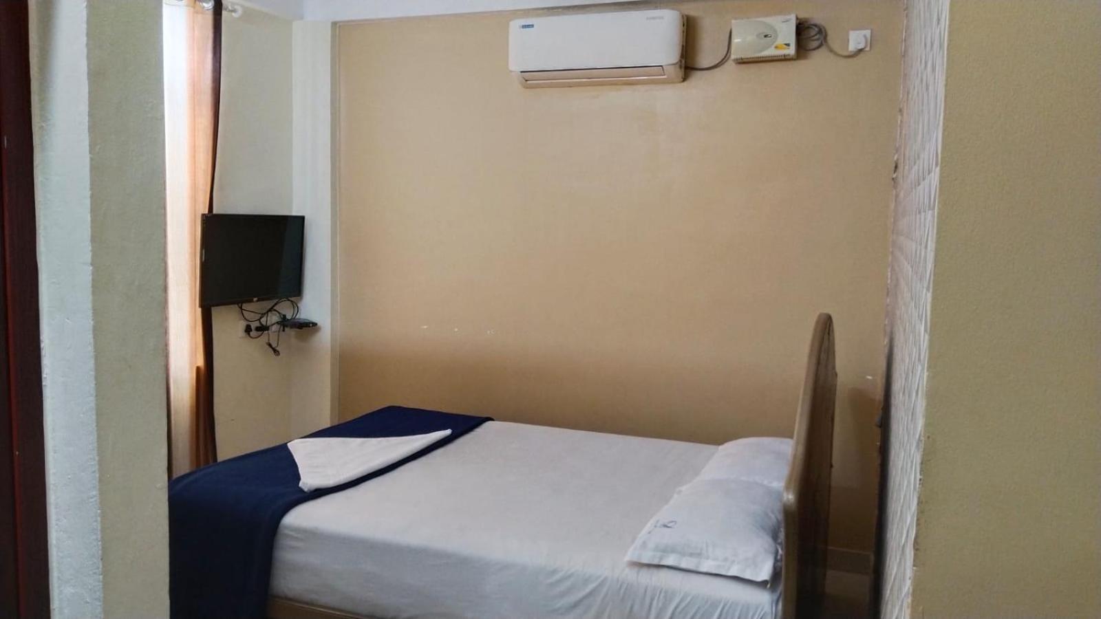 Hotel Falcon Thiruvananthapuram Ngoại thất bức ảnh