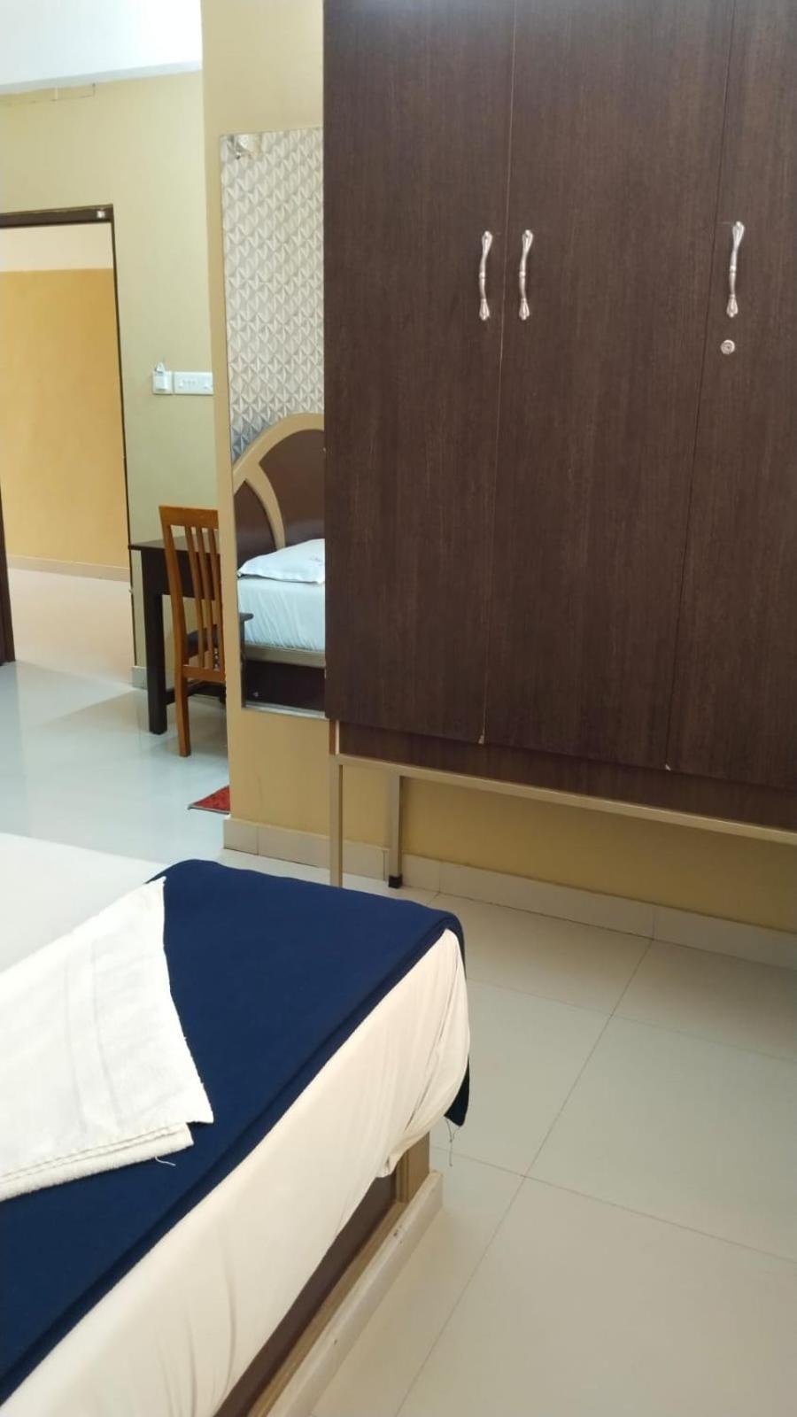 Hotel Falcon Thiruvananthapuram Ngoại thất bức ảnh