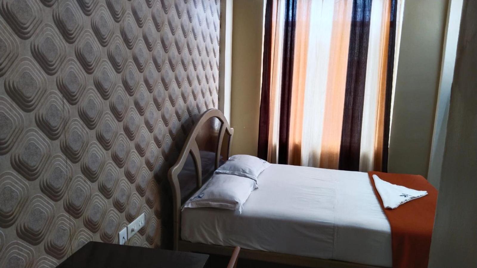 Hotel Falcon Thiruvananthapuram Ngoại thất bức ảnh