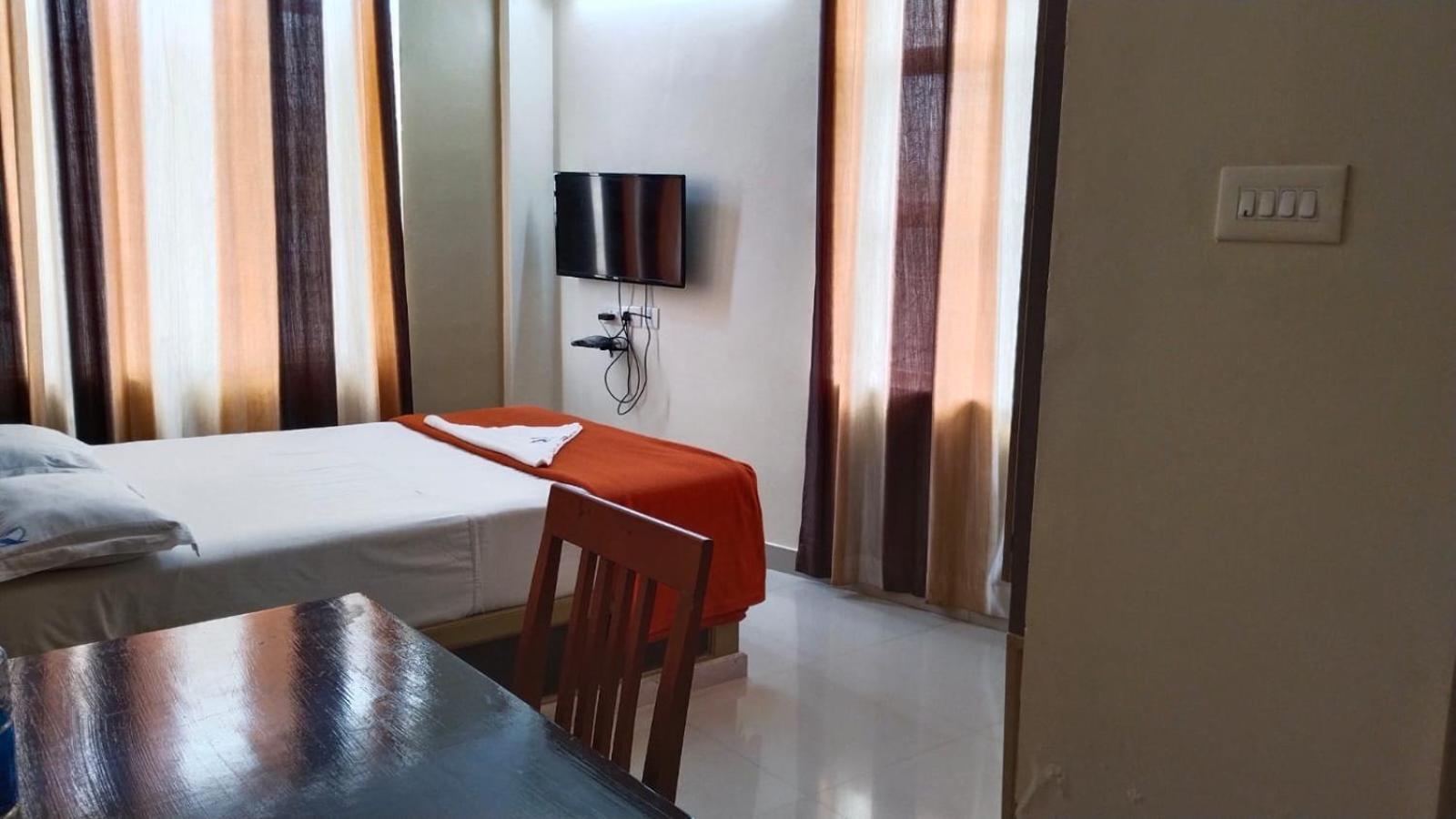 Hotel Falcon Thiruvananthapuram Ngoại thất bức ảnh
